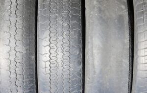 Unevenly worn tires side by side